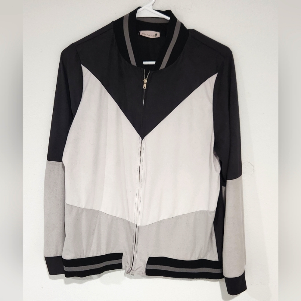 Mindy Mae's Market | Athletic Style Zip-up | Size Large
